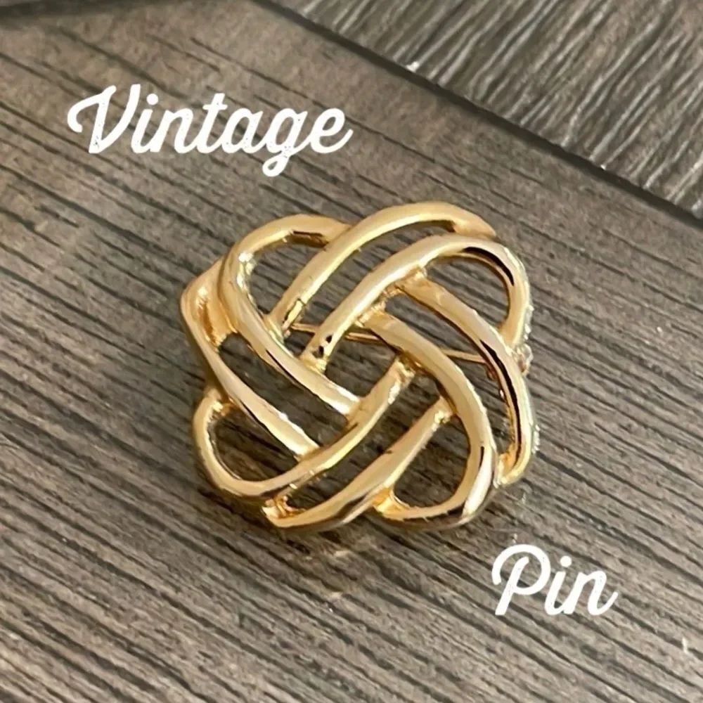 Vintage Woven Gold-tone Knot Pin - Brooch
